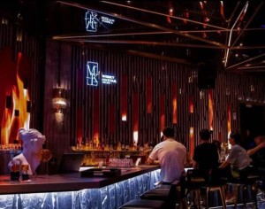 杭州豪华的酒吧招聘包厢服务员,夜场KTV小费一般是给多少