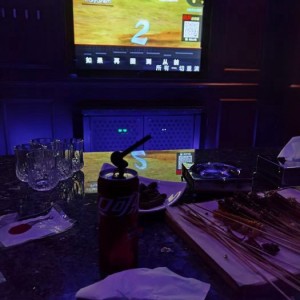 杭州不喝酒的酒吧ktv招聘商务迎宾,工作环境和氛围如何？