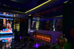 杭州富阳区里山镇附近酒吧招聘包厢陪唱,过年放假吗？