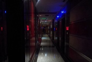 杭州拱墅区文晖街道附近酒吧招聘包厢服务员,一般在哪招聘
